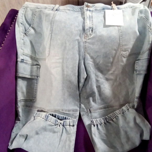 Cato joggers. Nwt! - Picture 1 of 3